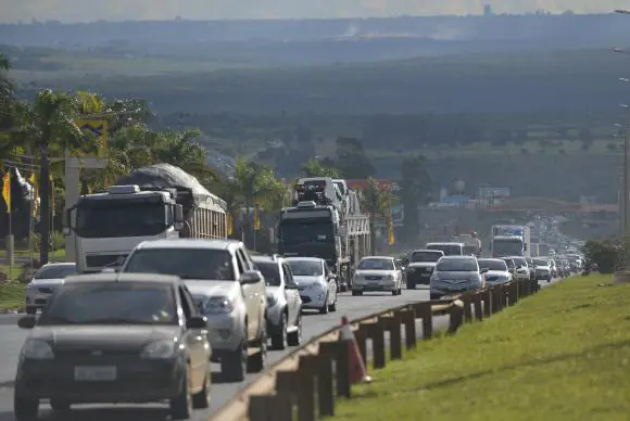 De acordo com Dados do Sem Parar, empresa de pagamentos automáticos, houve um aumento de 23% na movimentação de veículos nas rodovias brasileiras