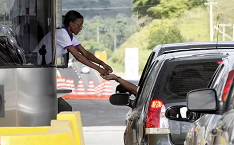 As rodovias disponibilizam as notas fiscais referentes ao pagamento de pedágios através da internet. O serviço está disonível em rodovias de todo país.