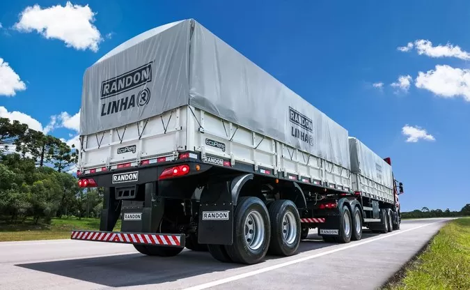 A indústria de implementos rodoviários iniciou 2021 com variação positiva de 31% no volume de emplacamentos. Dessa forma, em janeiro