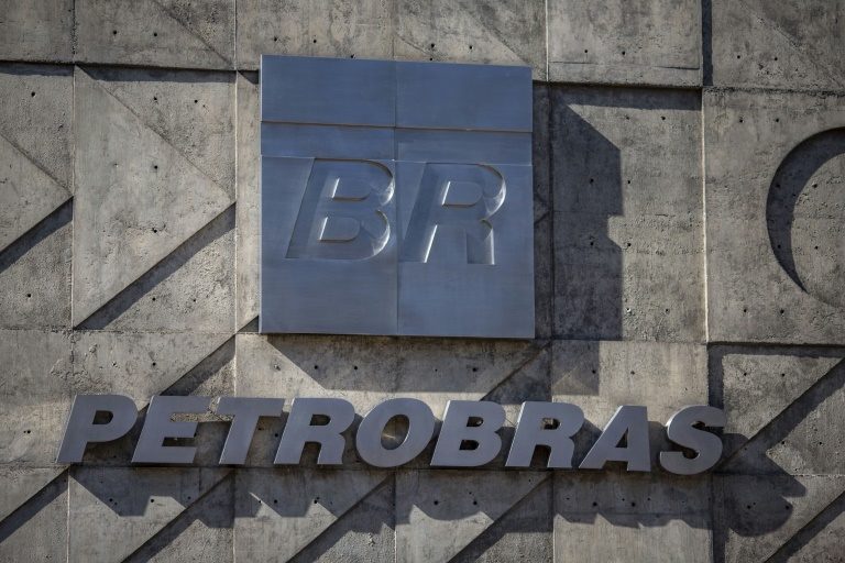 A Petrobras teve uma queda de aproximadamente 60% de valor de mercado em apenas quatro semanas. Dessa forma, contrariando totalmente o otimismo