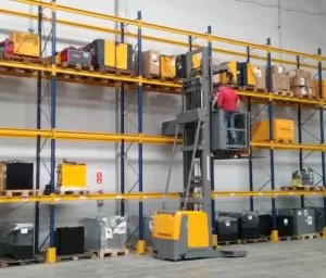 Nova selecionadora vertical EKS 412s Jungheinrich