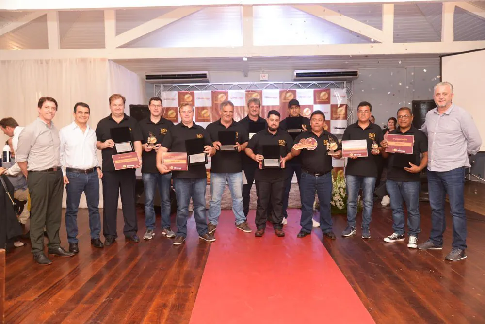 Cooperativa aproveitou as celebrações do dia do motorista, comemorado ontem 25, para premiar os melhores motoristas em premiação.