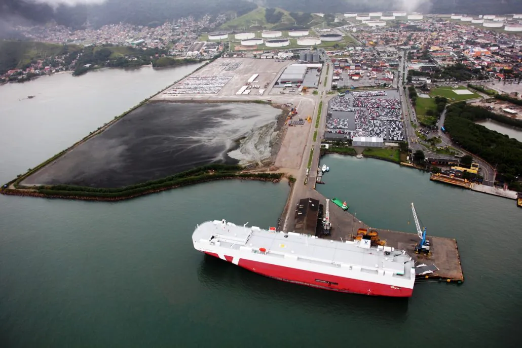 Durante o primeiro semestre de 2019 o Porto de São Sebastião movimentou cerca de 356 mil toneladas de produtos. Um aumento de 22% em relação ao mesmo período do ano passado.