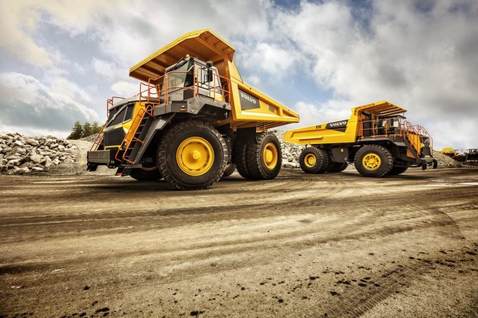 A volvo Construction Equipment está lançando na América Latina mais um caminhão rígido fora da estrada, o R70D.