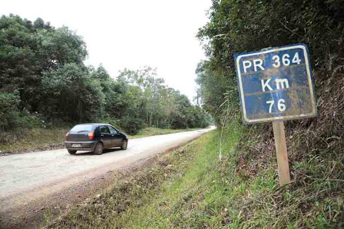 O Governo do Paraná iniciou as obras de pavimentação da PR-364.Estrada que liga Irati a São Mateus do Sul, passando por Rebouças.