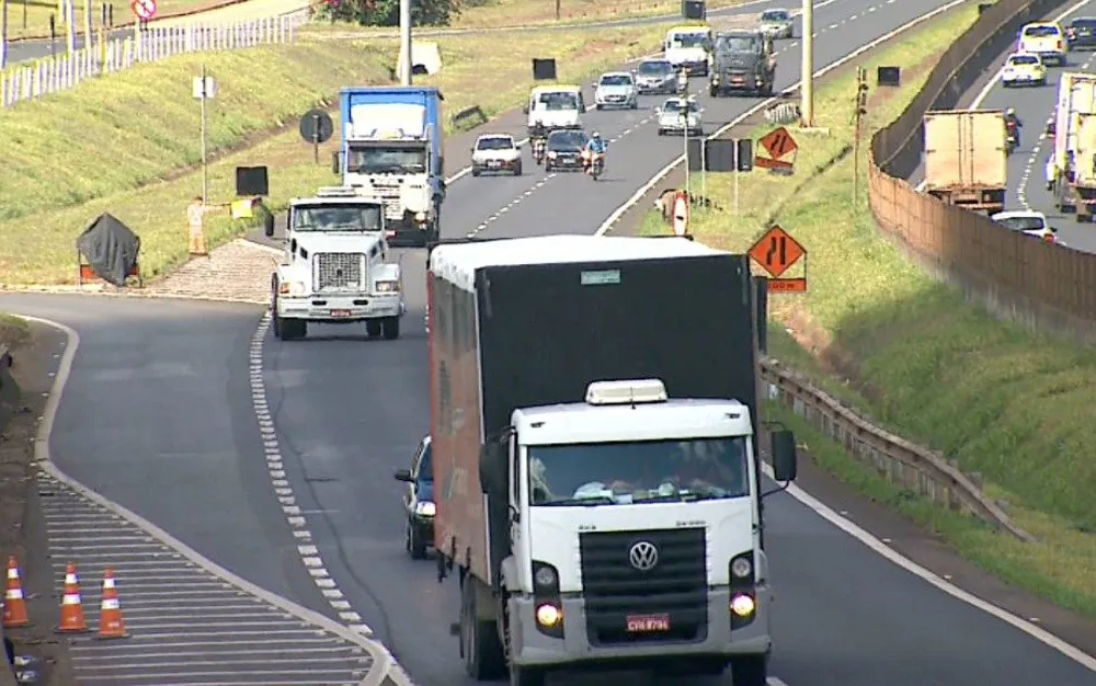 O volume de serviços prestados no Brasil avançou 1,7% em junho, na comparação com maio. Com o resultado, essa foi a terceira alta seguida, acumulando