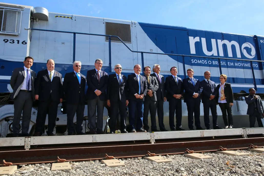 O contrato de concessão da Ferrovia Norte-Sul foi assinado em Anápolis-GO, ontem, 31, com a Rumo