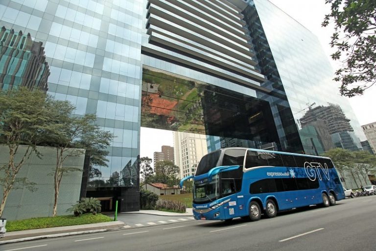 A Expresso do Sul, empresa de ônibus do Grupo JCA, acaba de receber 15 ônibus Double Deck leito cama para a sua frota. Os modelos serão utilizados