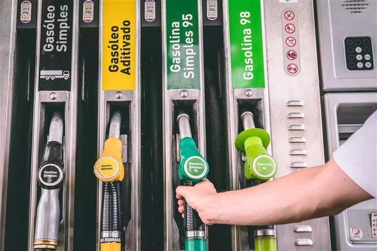 Na primeira quinzena de setembro, o preço médio do litro da gasolina comum foi de R$ 5,276, o que representa redução de 6,88%