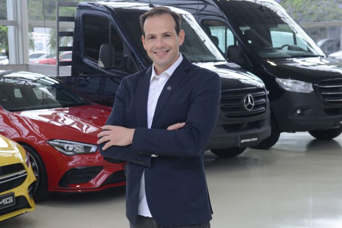 A Mercedes-Benz Cars & Vans terá um novo CEO no Brasil a partir de 1º de novembro. O executivo Jefferson Ferrarez, que já atua como Head das Operações