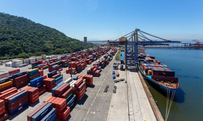 O setor portuário movimentou 809,8 milhões de toneladas de cargas entre janeiro e agosto deste ano. Isso representa um aumento de 7,5%.