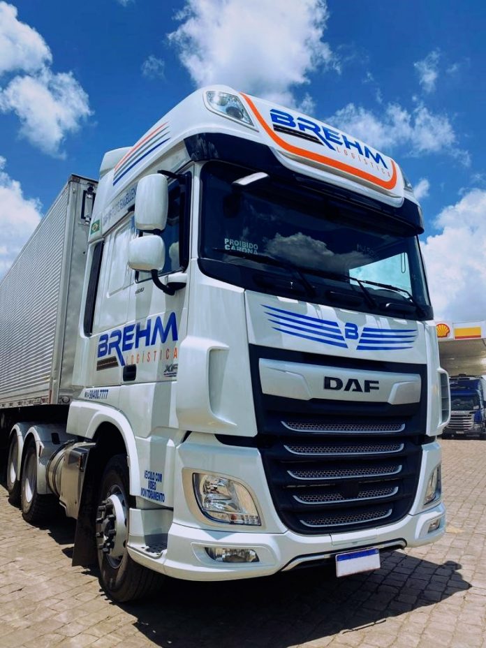 A DAF Caminhões Brasil acaba de entregar o caminhão de número 12 mil, produzido em sua fábrica em Ponta Grossa, no Paraná. Trata-se do