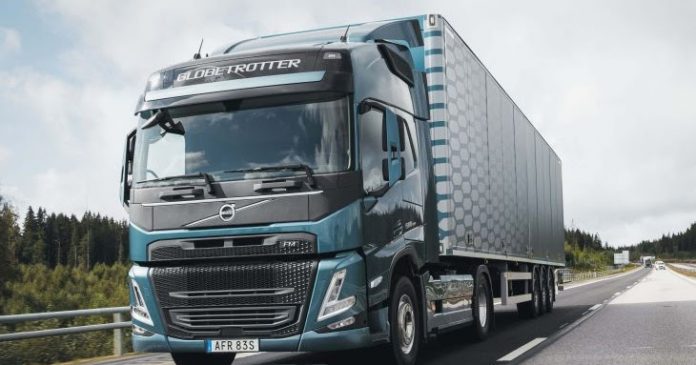 O novo FM da Volvo Trucks acaba de vencer o Red Dot Award 2021, na Europa. Assim, o caminhão da montadora sueca foi contemplado na categoria Design