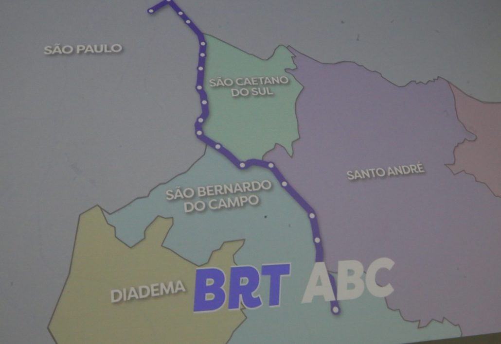 O Governador João Doria apresentou nessa sexta-feira (7), o projeto do BRT-ABC. O modelo busca um sistema de transporte rápido que conectará com ônibus