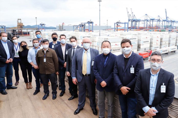 Uma equipe do Ministério da Infraestrutura (Minfra) esteve no Porto de Paranaguá para conhecer parte da estrutura, a visita aconteceu na última terça (22).