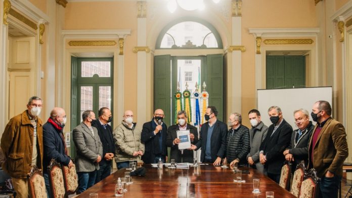 Projeto de nova unidade do SEST SENAT no Rio Grande do Sul, foi entregue ao prefeito de Porto Alegre na última quinta (17).