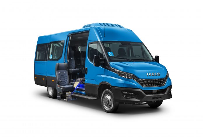 A Iveco Bus apresentou o novo Daily Minibus nas versões 45.170 e 50.170, para uso no Fretamento e Turismo, que apresenta um novo design