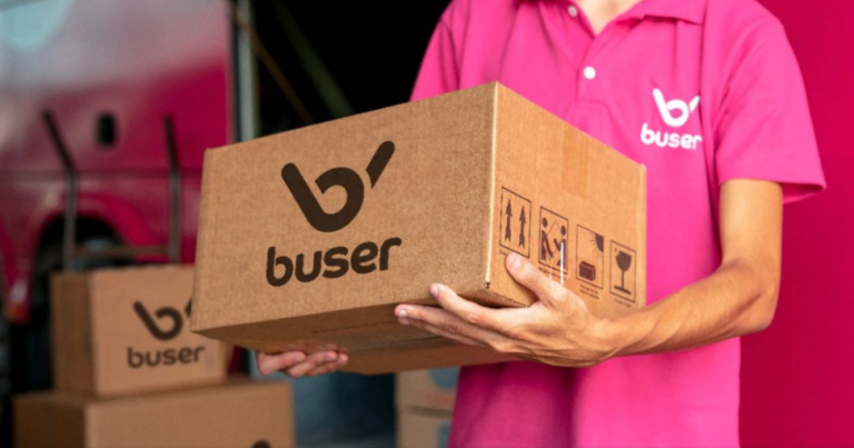 A Buser confirmou sua chegada no ramo de logística. Assim, a empresa também transportará encomendas. A startup que foi criada em 2017