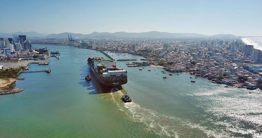 O complexo portuário de Itajaí e Navegantes registrou um aumento de 34% na movimentação de cargas em julho, na comparação ao mesmo mês de 2020.