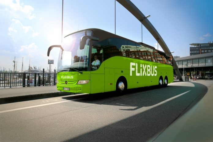 A FlixBus, empresa de tecnologia em transporte rodoviário, controlada pela empresa alemã FlixMobility, e a Satélite Norte, empresa de transporte