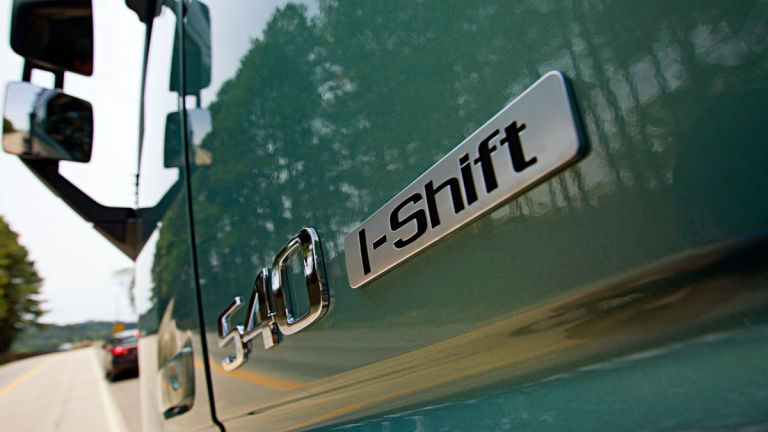 ZF amplia cobertura com transmissão I-Shift da Volvo