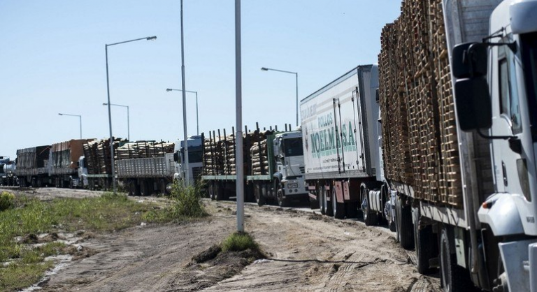 Greve de caminhoneiros na Argentina chega ao fim