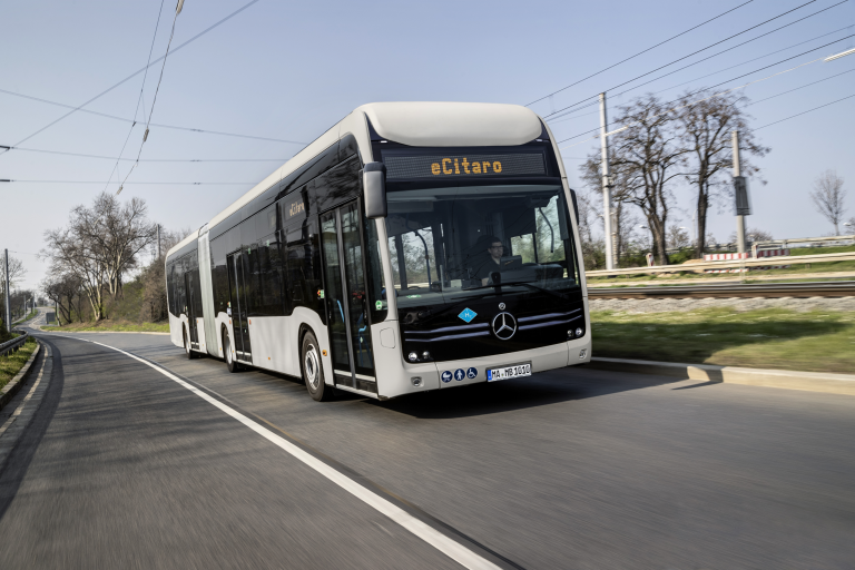 Daimler estipula meta de ônibus sem emissão de CO2 até 2030