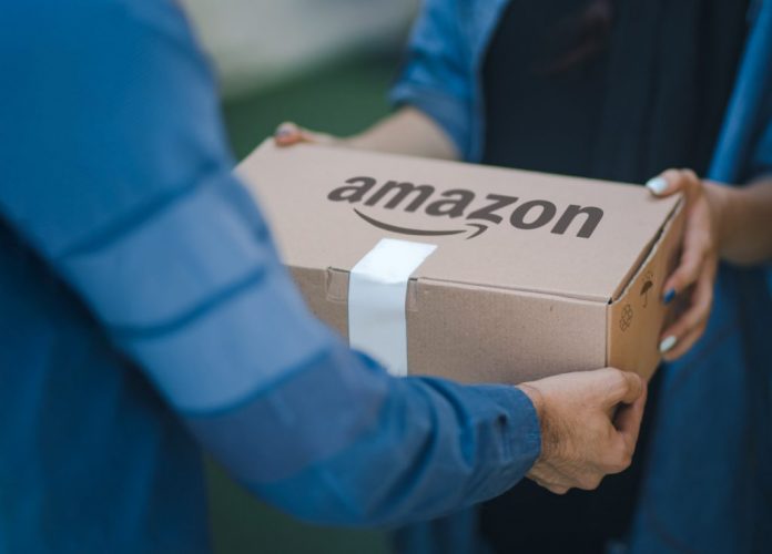 Amazon Brasil garante entrega em 100% dos municípios com mais de nove mil trabalhadores diretos e indiretos responsáveis pela logística.