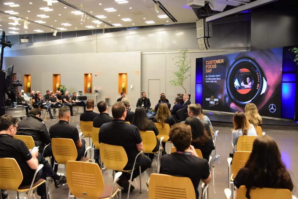 Mercedes-Benz Trucks realiza Dia D Cliente mundial com inspiração em iniciativa brasileira. No dia 28 de junho, foi realizado o 1º Customer