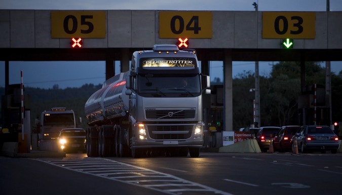 PagPedágio registra crescimento na movimentação de cargas em estradas no último ano