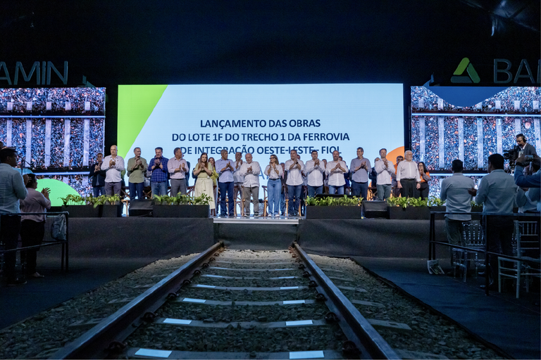 Avanço de obras da ferrovia de Integração Oeste-Leste muda cenário no sul da Bahia