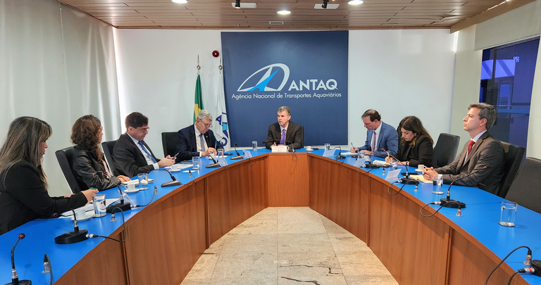 Representantes do setor de transportes discutem hidrovia Brasil-Uruguai