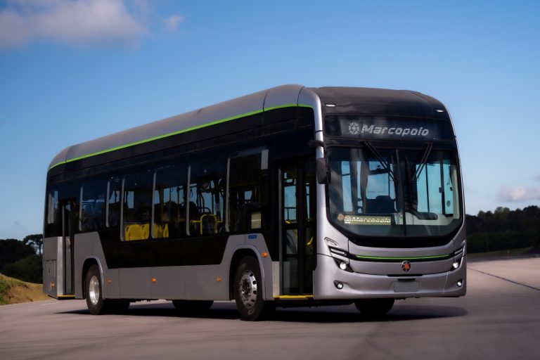 ZF inicia fornecimento para primeiro ônibus elétrico fabricado no Brasil