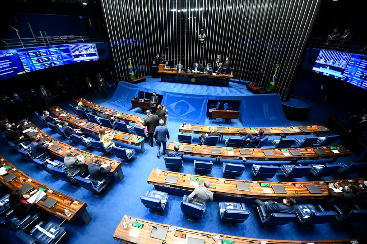 CNT trabalha ativamente no Senado para aprimorar texto da Reforma Tributária