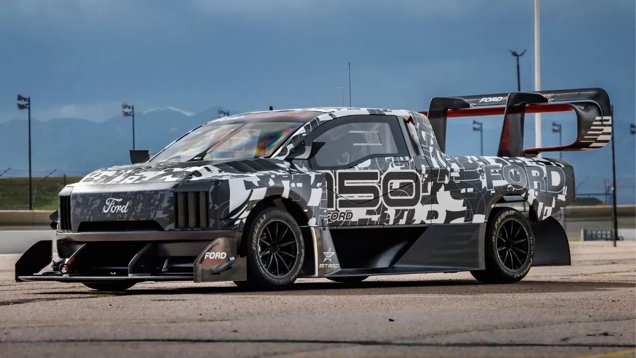 Ford F-150 Lightning SuperTruck EV