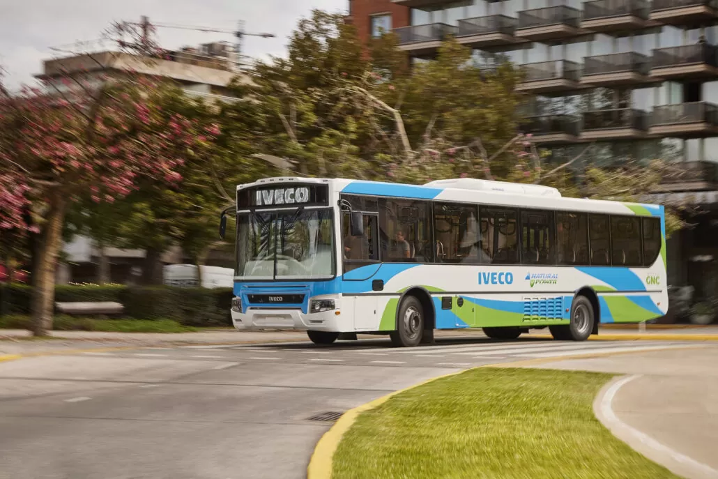 IVECO BUS GNC 6