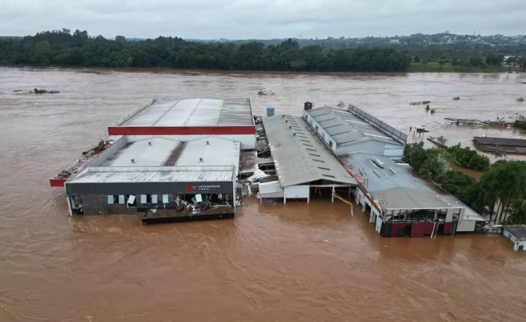 As enchentes de 2024 foram a pior tragédia da história do Rio Grande do Sul, deixando 183 mortos.