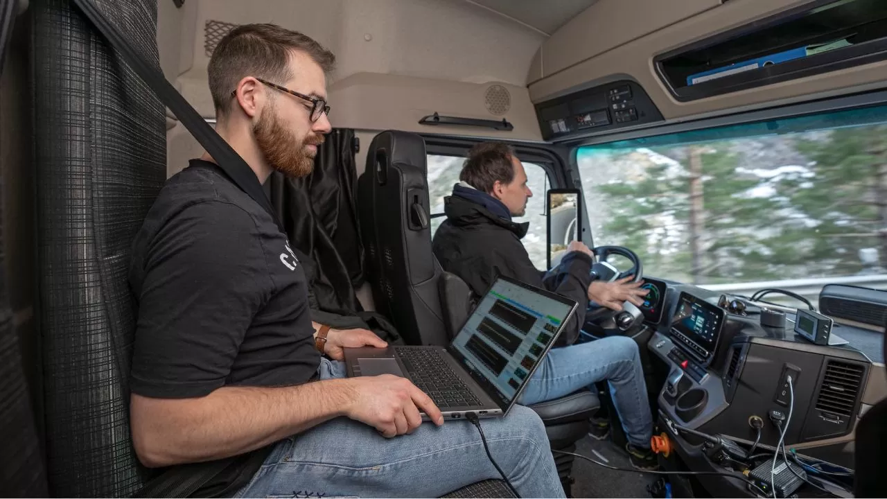 Mercedes-Benz GenH2 Truck | Foto: Divulgação