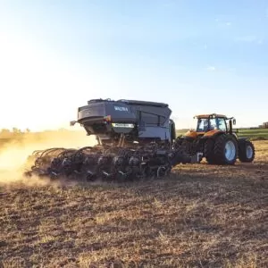 Valtra Momentum T250 CVT