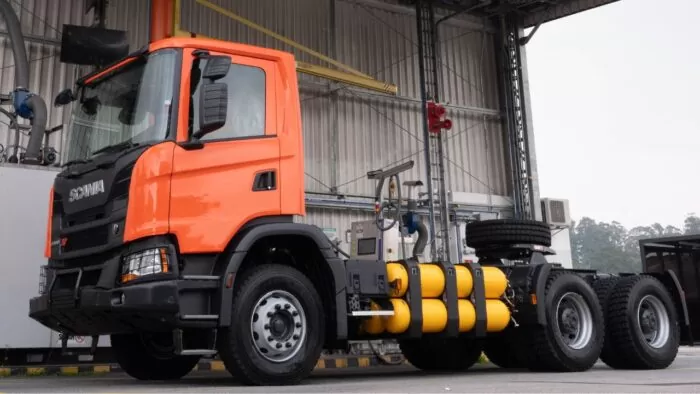Scania G 460 6x4 XT fora de estrada