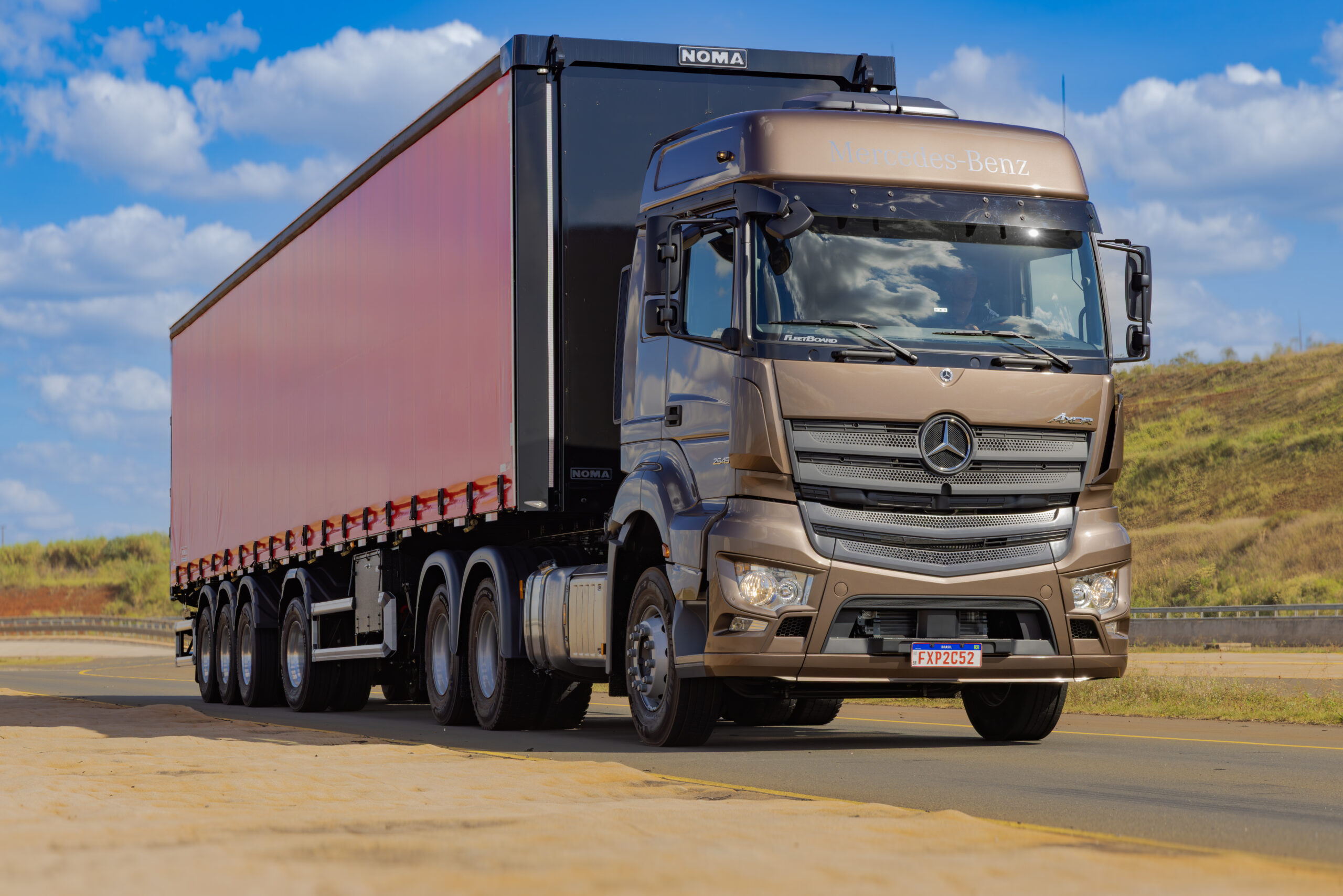 Mercedes-Benz traz o Axor de volta ao Brasil