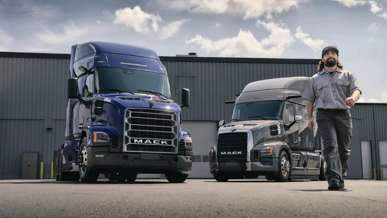 Mack Pioneer e Mack Anthem