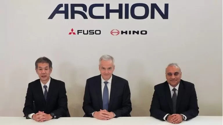 Executivos formalizam a criação da Archion Corporation