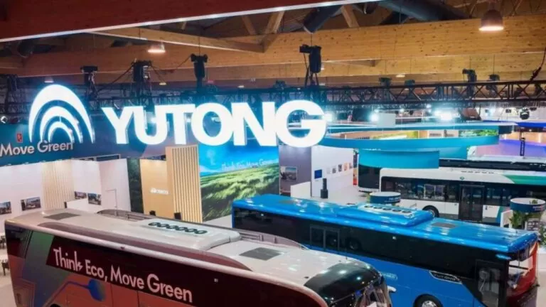 Estande da Yutong na Busworld 2025