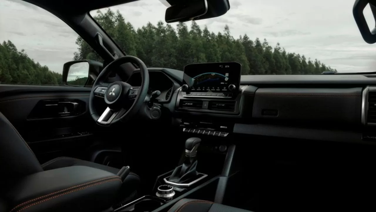 Interior da Mitsubishi Triton Savana Interior da Mitsubishi Triton Savana