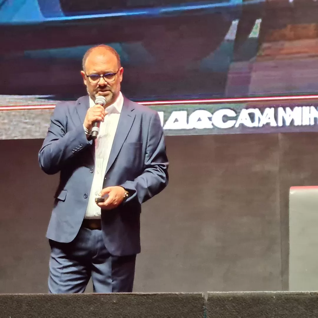 Adriano Chiarini, diretor Comercial da JAC Caminhões Adriano Chiarini, diretor Comercial da JAC Caminhões