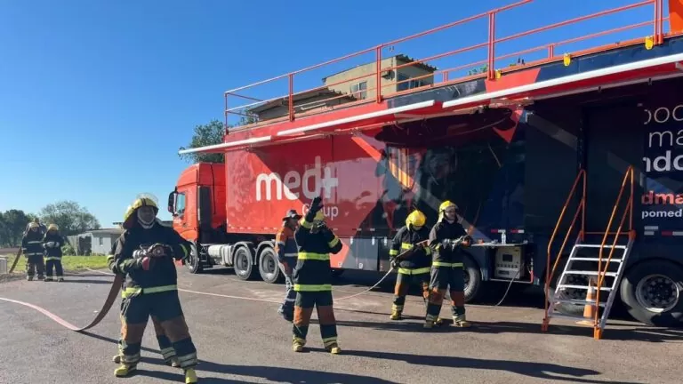 carreta Med Truck