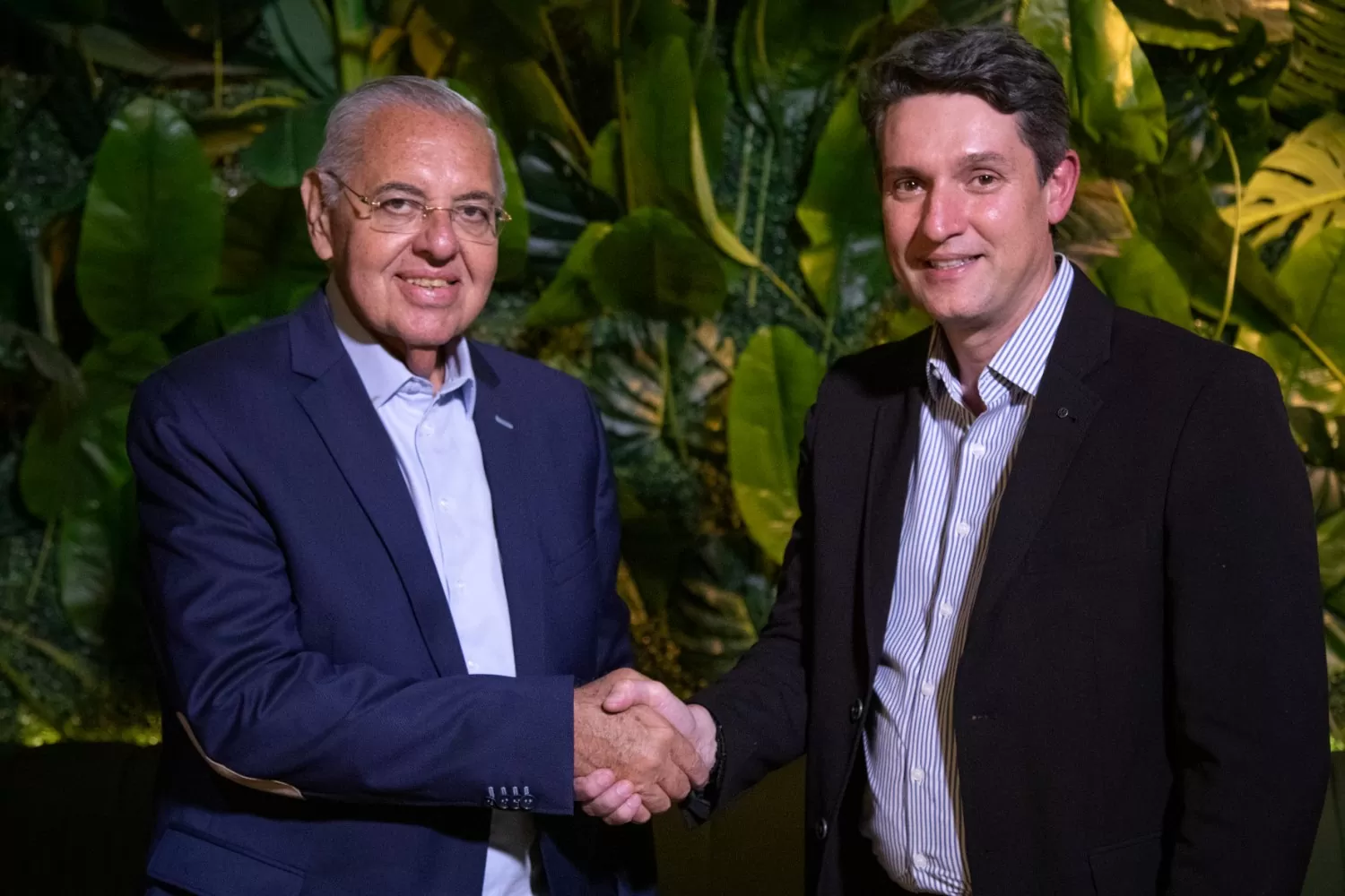Roberto Cortes, presidente e CEO da VWCO e Luiz Henrique Bezerra, diretor de Relações Institucionais da VWCO