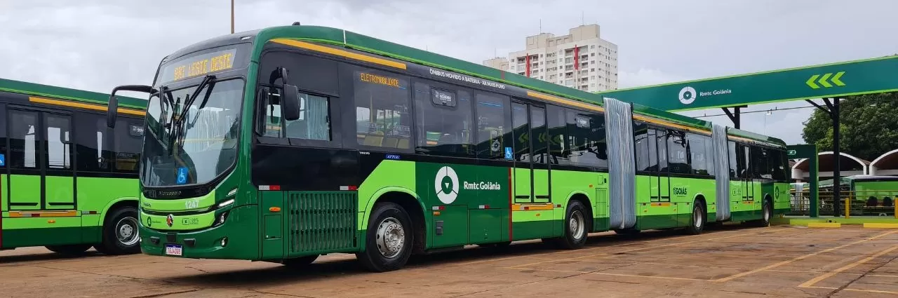 Ônibus de 28 metros com carroceria Marcopolo Attivi Express sobre chassi Volvo BZRT para a Nova RMTC Ônibus de 28 metros com carroceria Marcopolo Attivi Express sobre chassi Volvo BZRT para a Nova RMTC