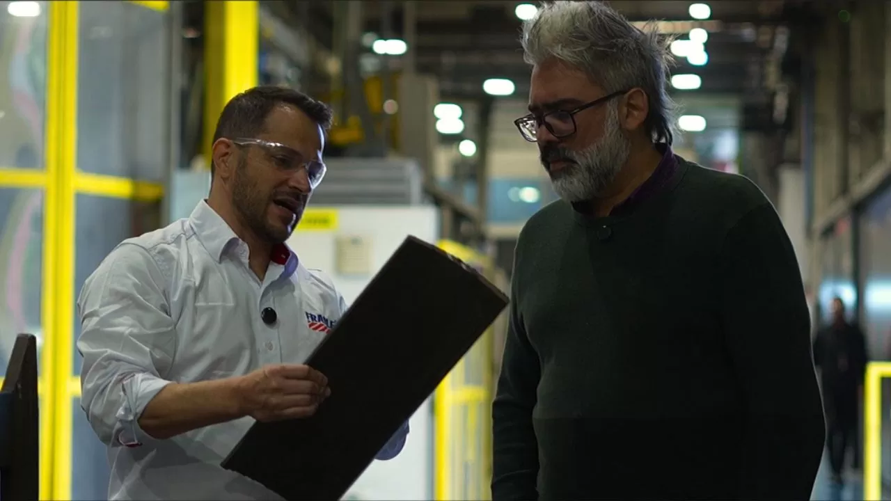 Robson apresenta os processos fabris envolvidos na produção de lonas de freios Robson apresenta os processos fabris envolvidos na produção de lonas de freios